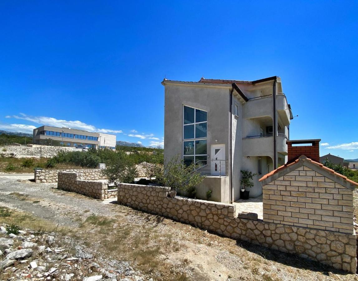 Apartments With A Parking Space Maslenica, Novigrad - 12636 Jasenice  Exterior photo
